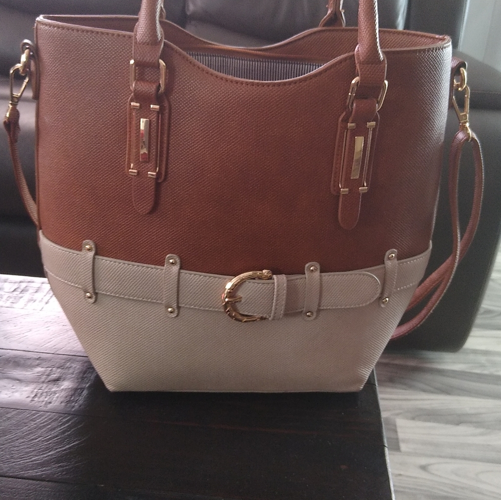 Purse - Picture 3 of 3